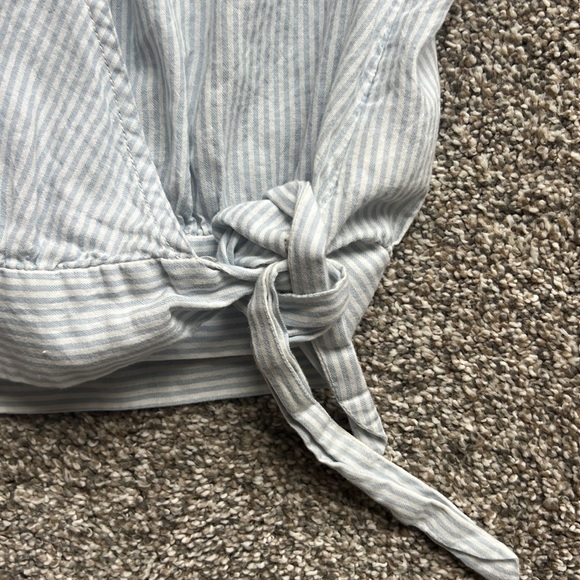 Madewell pinstriped thin short Aleena wrap top sz Small - Picture 3 of 4